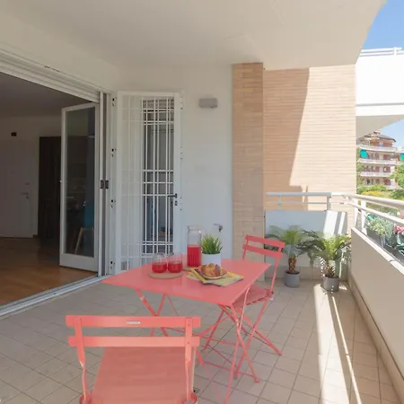 Sandro - Light & Style *