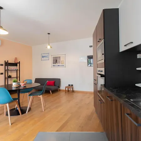 Sandro - Light & Style روما