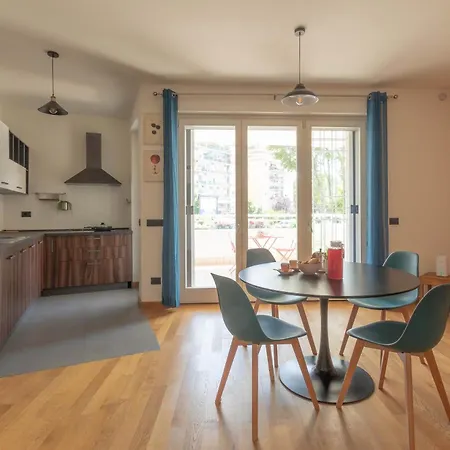 Sandro - Light & Style * Rom