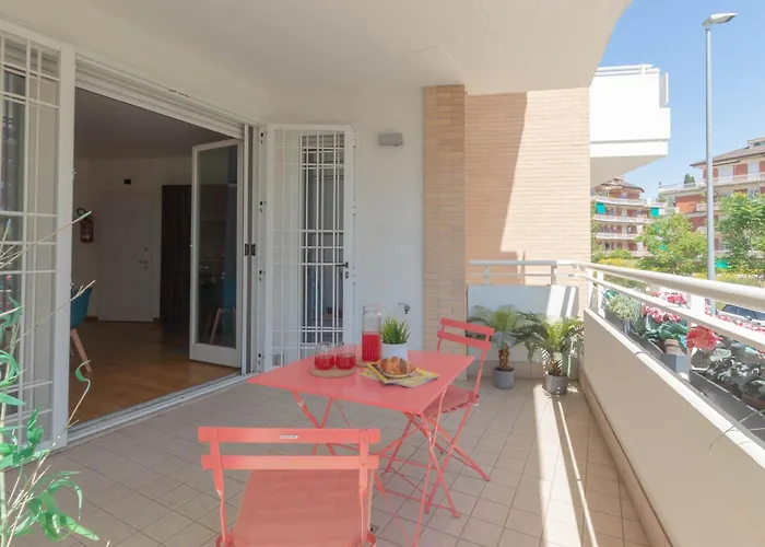 Sandro - Light & Style *